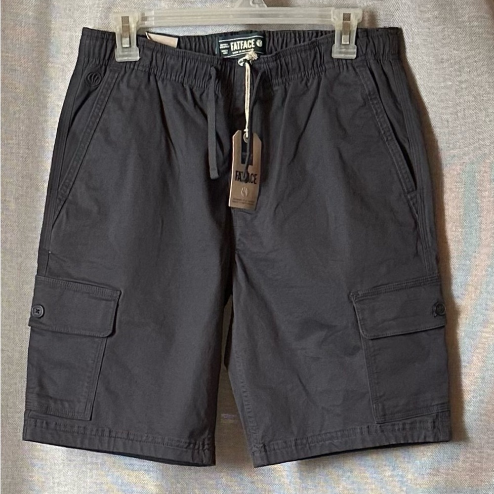 Fat Face•elastic waist cargo shorts•32” waist•cotton blend•dark charcoal gray